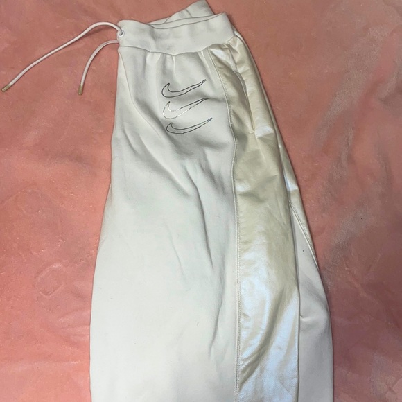 Nike Pants & Jumpsuits White Nike Joggers Poshmark